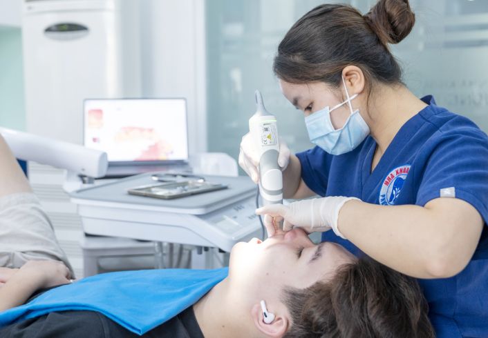 Dịch vụ trồng răng implant