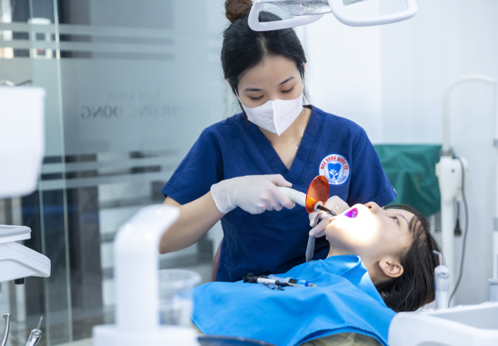 Dịch vụ trồng răng implant