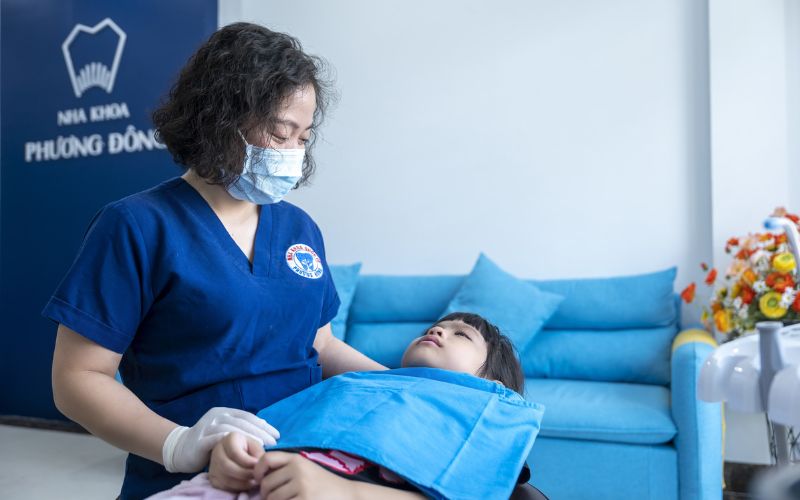 thái độ bác sĩ ân cần, nhẹ nhàng